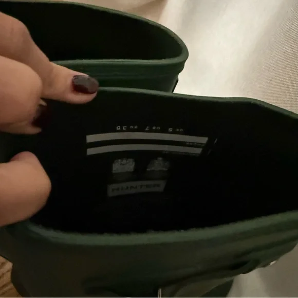 SOLD Hunter Original Tall Rain Boots – - Picture 9 of 13